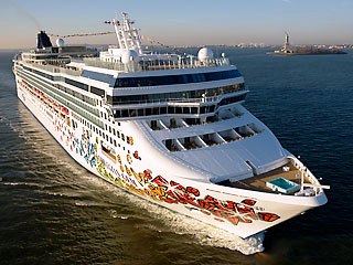 NCL GEM NEW YORK CITY CRUISES BERMUDA CARIBBEAN